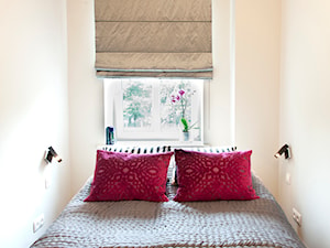 Apartament w starej kamienicy - Sypialnia, styl minimalistyczny - zdjęcie od Interio Design