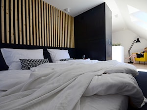 sypialnia pod skosami - zdjęcie od Fabrykawnetrz