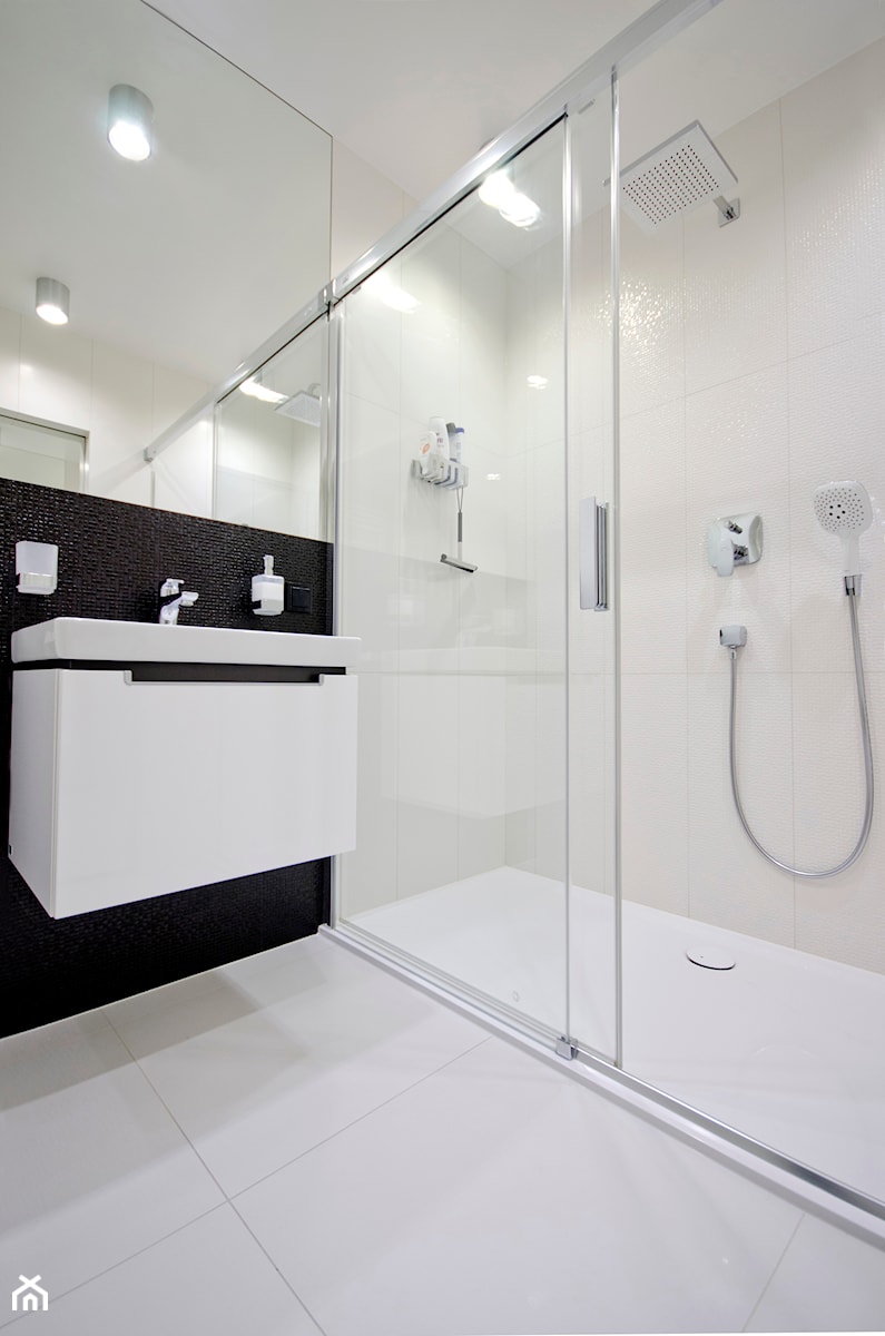aranżacja wnętrz / projekt łazienki - Mała średnia łazienka, styl nowoczesny - zdjęcie od Fabrykawnetrz
