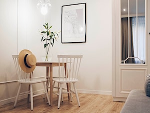 Mieszkanie na wynajem - Gdynia - Mały biały salon z jadalnią - zdjęcie od BEZ CUKRU studio projektowe