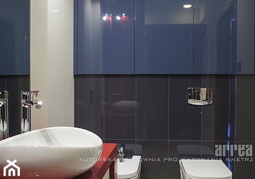Dom w Raculi - Średnia na poddaszu bez okna łazienka, styl nowoczesny - zdjęcie od ARREA Autorska Pracownia Projektowania Wnętrz