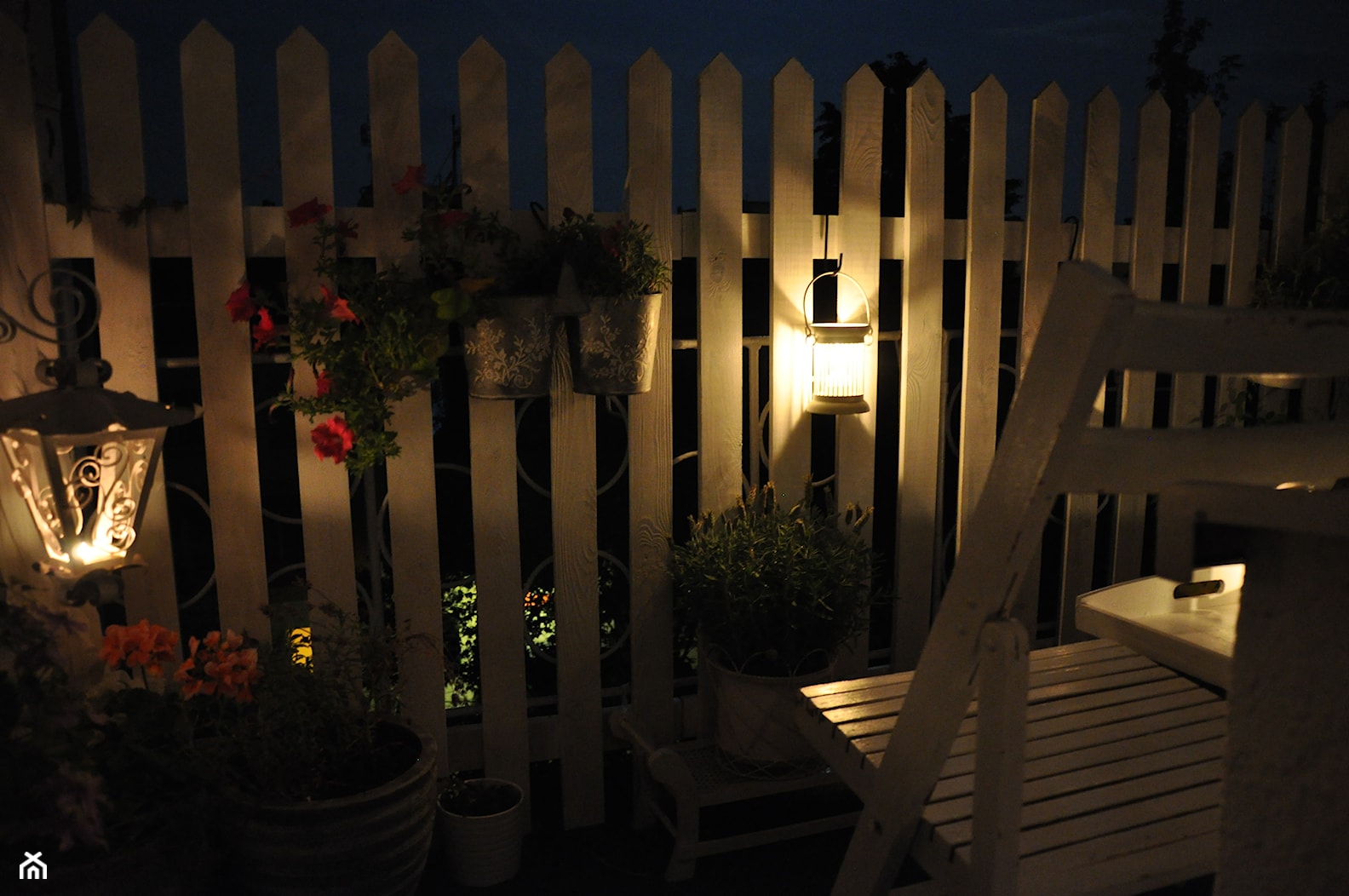 Balkon by night - zdjęcie od Malwina Korcz-Andrzejewska - Homebook