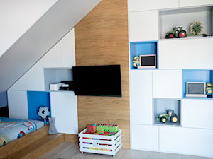 Nowoczesny dom - Średni biały niebieski pokój dziecka dla dziecka dla nastolatka dla chłopca dla dziewczynki, styl nowoczesny - zdjęcie od Home-look