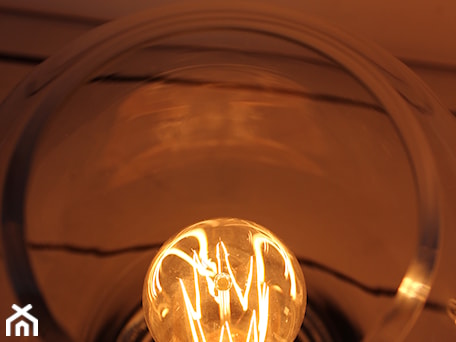 Aranżacje wnętrz - Salon: Lampa black Vitange Edison - Fajne Wnętrze. Przeglądaj, dodawaj i zapisuj najlepsze zdjęcia, pomysły i inspiracje designerskie. W bazie mamy już prawie milion fotografii!