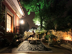 Artystyczne Podwórko - Średni ogród za domem, styl prowansalski - zdjęcie od Marta M