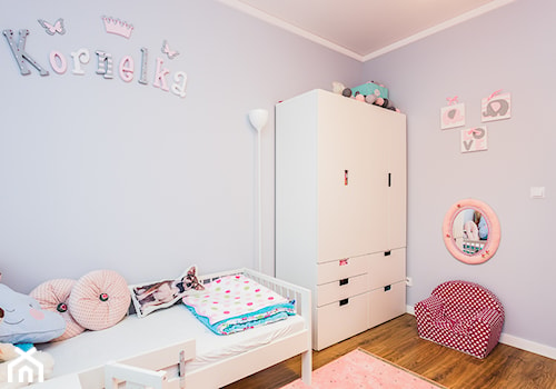 Średni niebieski pokój dziecka dla dziecka dla dziewczynki, styl nowoczesny - zdjęcie od Kameleon - Kreatywne Studio Projektowania Wnętrz
