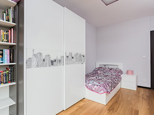 mieszkanie, Warszawa, Ochota, foto: http://michalmlynarczyk.com - Średni biały pokój dziecka dla nastolatka dla dziewczynki, styl nowoczesny - zdjęcie od Kameleon - Kreatywne Studio Projektowania Wnętrz