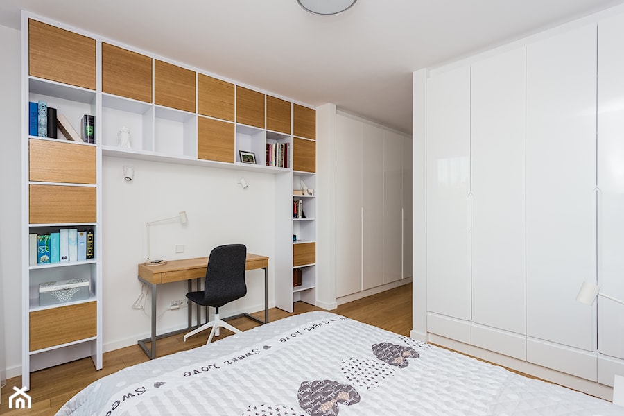 Mieszkanie Praga, Warszawa - Średnia biała z biurkiem sypialnia, styl nowoczesny - zdjęcie od Kameleon - Kreatywne Studio Projektowania Wnętrz