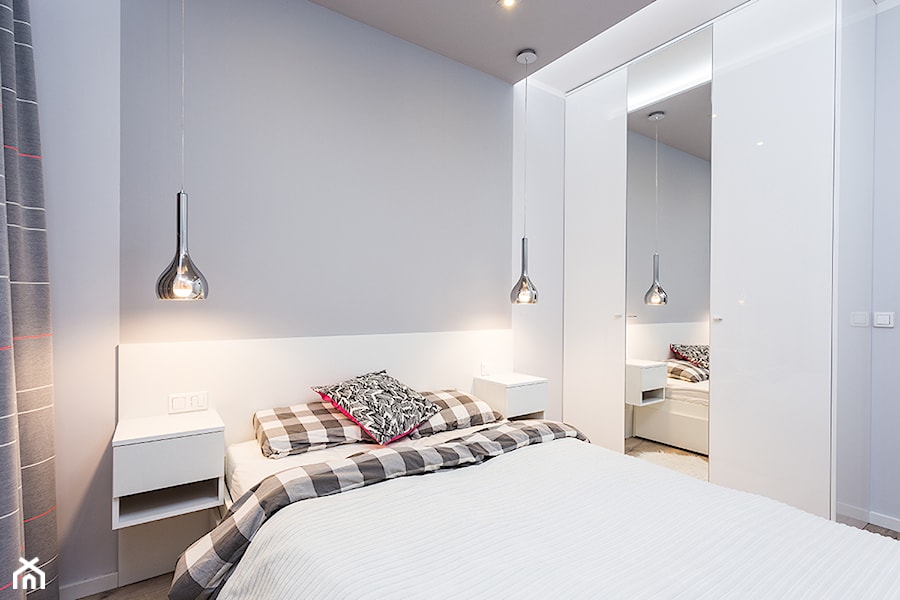 mieszkanie Warszawa, Mokotów - Mała biała szara sypialnia, styl nowoczesny - zdjęcie od Kameleon - Kreatywne Studio Projektowania Wnętrz