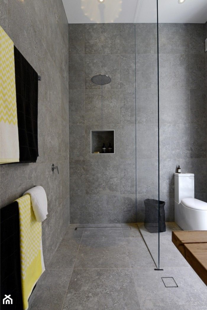 Ciemna strona łazienki - wersja tylko dla odważnych? - Mała średnia łazienka, styl nowoczesny - zdjęcie od MartaWieclawDesign - Homebook