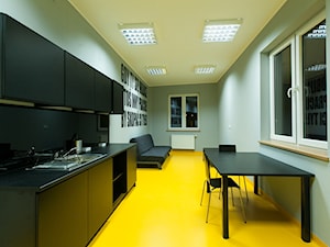 Biuro 1 - Kuchnia - zdjęcie od Agroupa Modzelewski, Burawski, Pasek Sp. Jawna