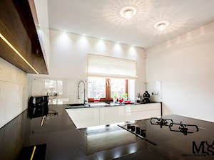 Dom w Mokronosie - Kuchnia - zdjęcie od BlueCat Studio