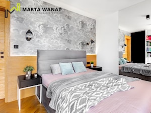 Mieszkanie w centrum Krakowa - Mała biała szara sypialnia, styl nowoczesny - zdjęcie od Marta Wanat Projektowanie wnętrz