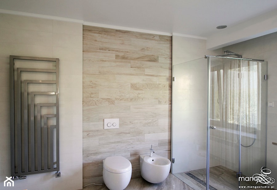 Salon kąpielowy w kolorach off-white. - zdjęcie od MANGO STUDIO - projekty wnętrz & wykonawstwo "POD KLUCZ" - ZASTĘPSTWO INWESTORSKIE - projekty wnętrz HoReCa - konsultacje