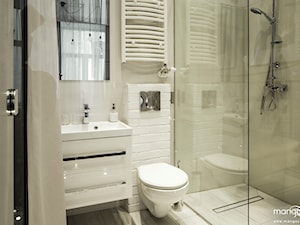 Mała łazienka z oknem, styl nowoczesny - zdjęcie od MANGO STUDIO - projekty wnętrz & wykonawstwo "POD KLUCZ" - ZASTĘPSTWO INWESTORSKIE - projekty wnętrz HoReCa - konsultacje