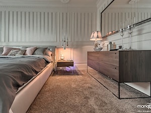 APARTAMENT STYLOWY BIG - Duża biała sypialnia, styl nowoczesny - zdjęcie od MANGO STUDIO - projekty wnętrz & wykonawstwo "POD KLUCZ" - ZASTĘPSTWO INWESTORSKIE - projekty wnętrz HoReCa - konsultacje