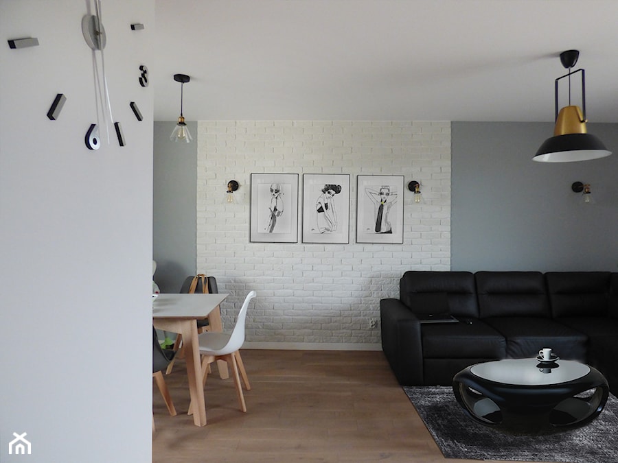 salon z białą cegłą - zdjęcie od evarte