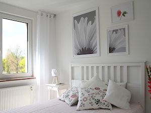 Metamorfoza mieszkania w bloku z lat 60tych - Średnia biała sypialnia, styl nowoczesny - zdjęcie od Koncepcja Wnętrz