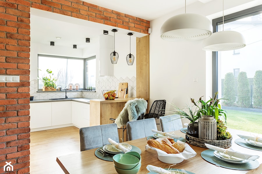 Dom z cegłą - Pszczyna - Średnia biała jadalnia jako osobne pomieszczenie, styl skandynawski - zdjęcie od fajnyprojekt