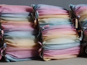 Kolorowa poduszka - zdjęcie od KakaduArt