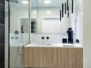 MIESZKANIE / WŁOCHY, WARSZAWA - Średnia bez okna z lustrem łazienka, styl nowoczesny - zdjęcie od ZEN Interiors