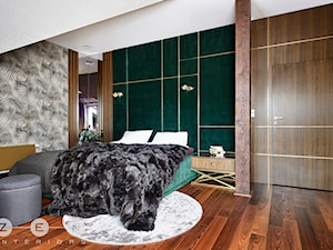 WILLA W RADZYMINIE - Duża sypialnia na poddaszu, styl glamour - zdjęcie od ZEN Interiors