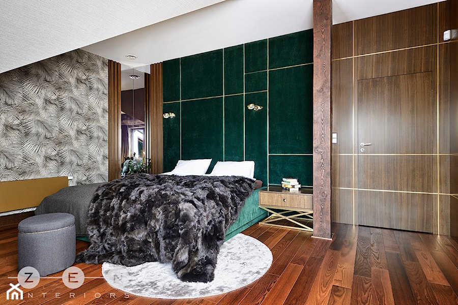 WILLA W RADZYMINIE - Duża sypialnia na poddaszu, styl glamour - zdjęcie od ZEN Interiors