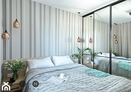 MIESZKANIE / PRAGA, WARSZAWA - Mała szara sypialnia, styl nowoczesny - zdjęcie od ZEN Interiors