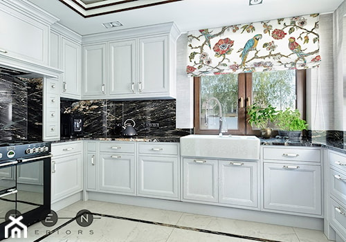 WILLA W RADZYMINIE - Średnia biała z zabudowaną lodówką z nablatowym zlewozmywakiem kuchnia w kształcie litery u, styl tradycyjny - zdjęcie od ZEN Interiors