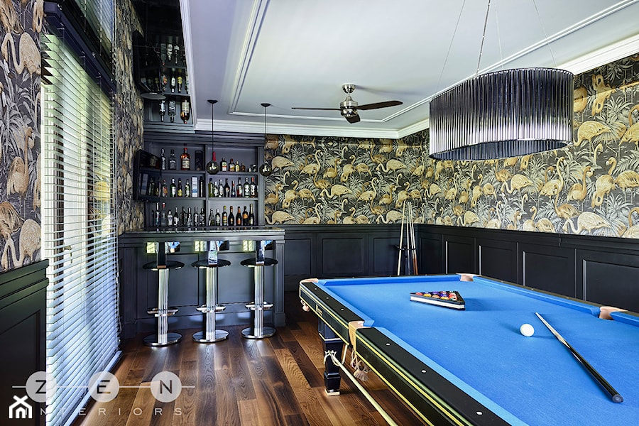 WILLA W RADZYMINIE - Średni czarny salon z barkiem, styl glamour - zdjęcie od ZEN Interiors