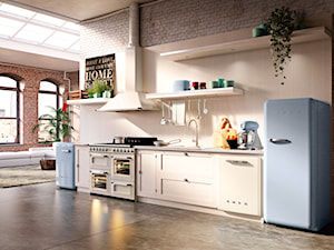 Duży sprzęt kuchenny Retro 50's - Średnia otwarta z salonem z zabudowaną lodówką z lodówką wolnostojącą z nablatowym zlewozmywakiem kuchnia jednorzędowa, styl vintage - zdjęcie od SMEG