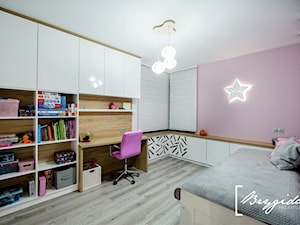 Mieszkanie z turkusem - Średni różowy pokój dziecka dla dziecka dla nastolatka dla dziewczynki, styl nowoczesny - zdjęcie od Brygida Projektuje