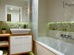 Mieszkanie Warszawa/Bródno - Mała bez okna z lustrem z marmurową podłogą z punktowym oświetleniem łazienka, styl nowoczesny - zdjęcie od Brygida Projektuje