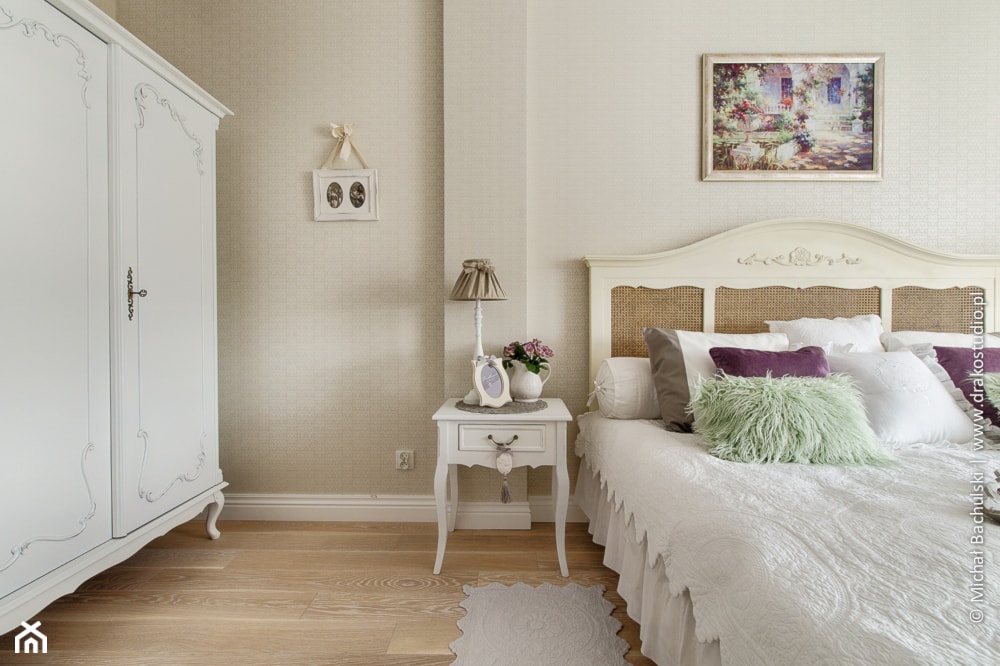 Ludwik w Skandynawii ;) - Duża beżowa sypialnia, styl prowansalski - zdjęcie od DreamHouse - Homebook