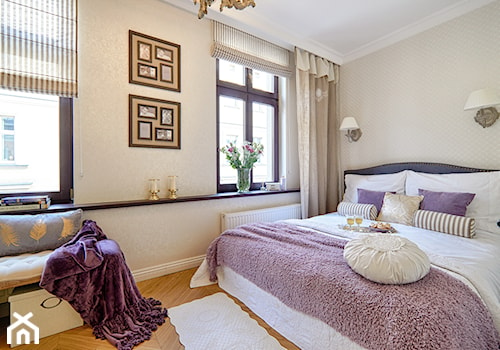 Klimatyczny Kazimierz - Mała beżowa sypialnia, styl prowansalski - zdjęcie od DreamHouse