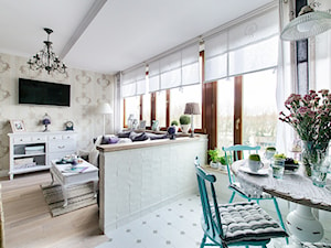 Ludwik w Skandynawii ;) - Średni beżowy salon z jadalnią z tarasem / balkonem, styl prowansalski - zdjęcie od DreamHouse