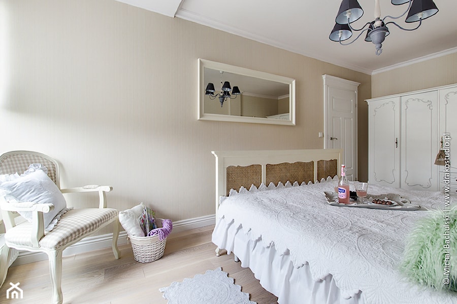 Ludwik w Skandynawii ;) - Średnia beżowa biała sypialnia, styl prowansalski - zdjęcie od DreamHouse