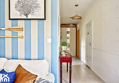Apartament Błonia Hamptons - Średni biały hol / przedpokój - zdjęcie od DreamHouse
