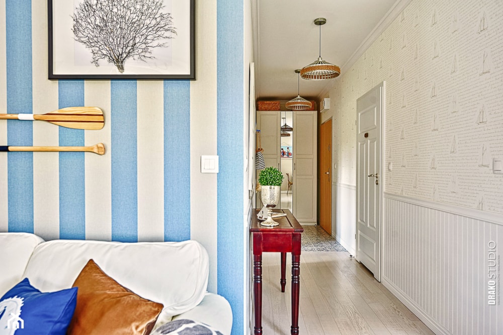 Apartament Błonia Hamptons - Średni biały hol / przedpokój - zdjęcie od DreamHouse - Homebook
