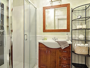 Klimatyczny Kazimierz - Średnia jako pokój kąpielowy łazienka, styl prowansalski - zdjęcie od DreamHouse