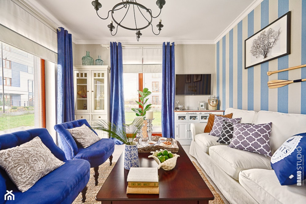 Apartament Błonia Hamptons - Mały niebieski szary salon - zdjęcie od DreamHouse - Homebook