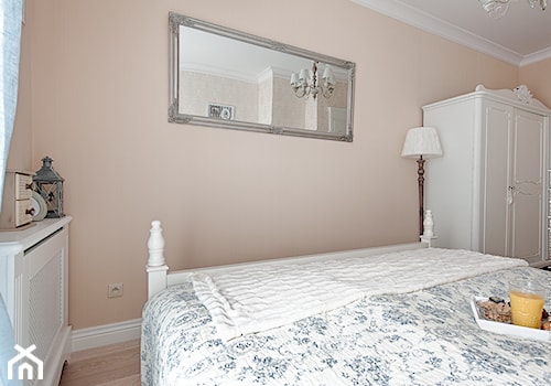 Francuski zakątek ;) - Średnia beżowa sypialnia, styl prowansalski - zdjęcie od DreamHouse
