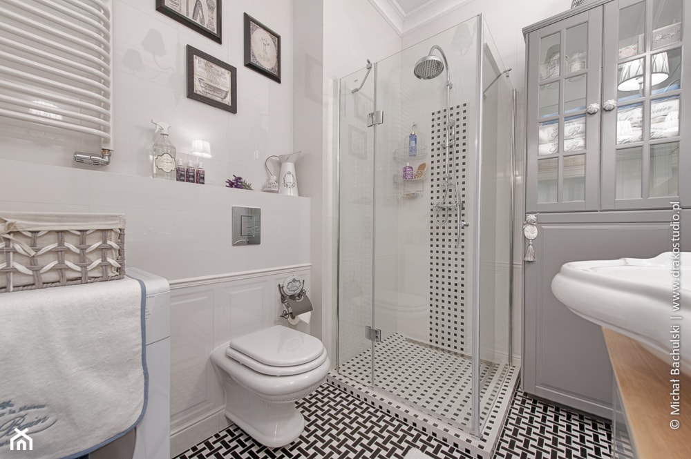 Francuski zakątek ;) - Mała z pralką / suszarką łazienka, styl prowansalski - zdjęcie od DreamHouse - Homebook