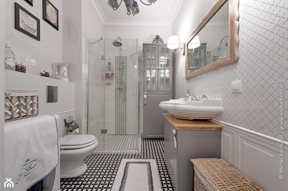 Francuski zakątek ;) - Duża bez okna z pralką / suszarką łazienka, styl glamour - zdjęcie od DreamHouse - Homebook
