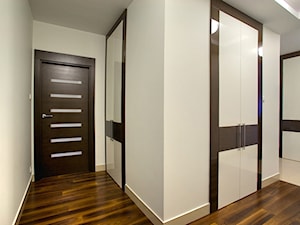 drzwi lakierowane łączone z fornirem połysk - zdjęcie od J.S. STUDIO