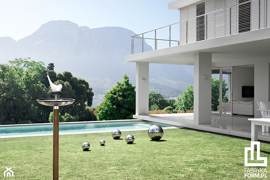 Kule Bola - minimalistyczne dekoracje ogrodowe marki Blomus - zdjęcie od Fabryka Form