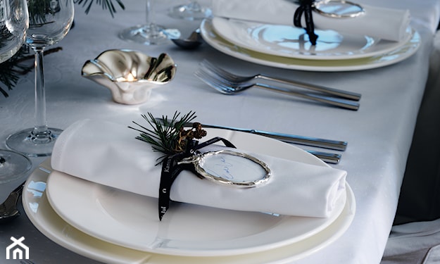 świąteczna dekoracja jadalni w stylu klasycznym