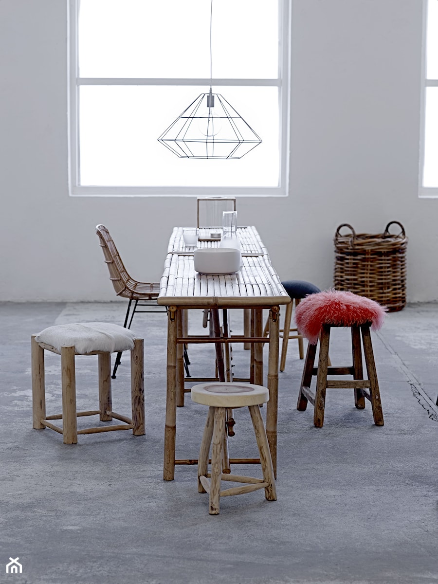 Średnia szara jadalnia jako osobne pomieszczenie, styl skandynawski - zdjęcie od Fabryka Form