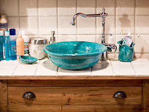 Aranżacje - Bez okna łazienka, styl rustykalny - zdjęcie od Florisa