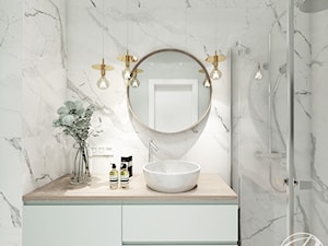 Apartament w jasnych barwach - Mała bez okna z marmurową podłogą łazienka, styl nowoczesny - zdjęcie od Progetti Architektura